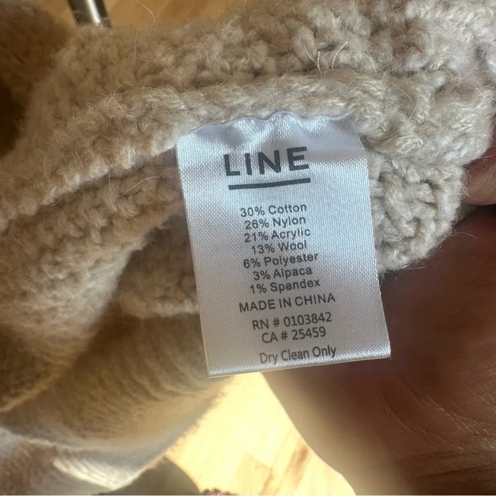 Line Cardigan - Picture 6 of 6